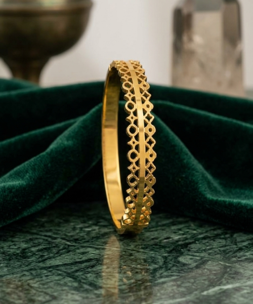 Gold Clover Bracelet